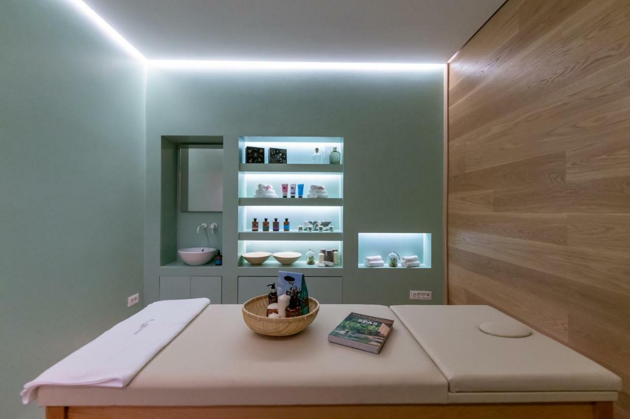 Messinian Icon Hotel & Suites Kalamata Bagian luar foto
